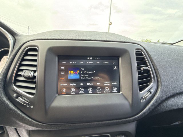 Used 2020 Jeep Compass Latitude image 12