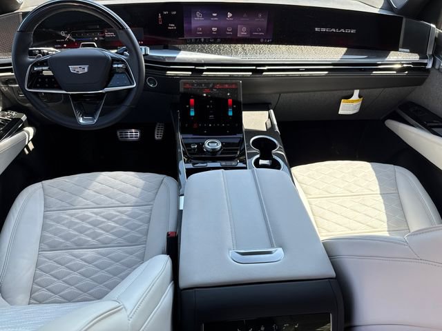 Used 2025 Cadillac Escalade V image 12