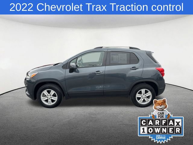Used 2022 Chevrolet Trax LT w/ LT Convenience Package image 13