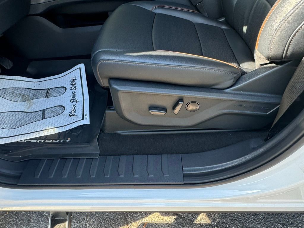 Used 2025 Ford F350 Lariat w/ Lariat Ultimate Package image 15