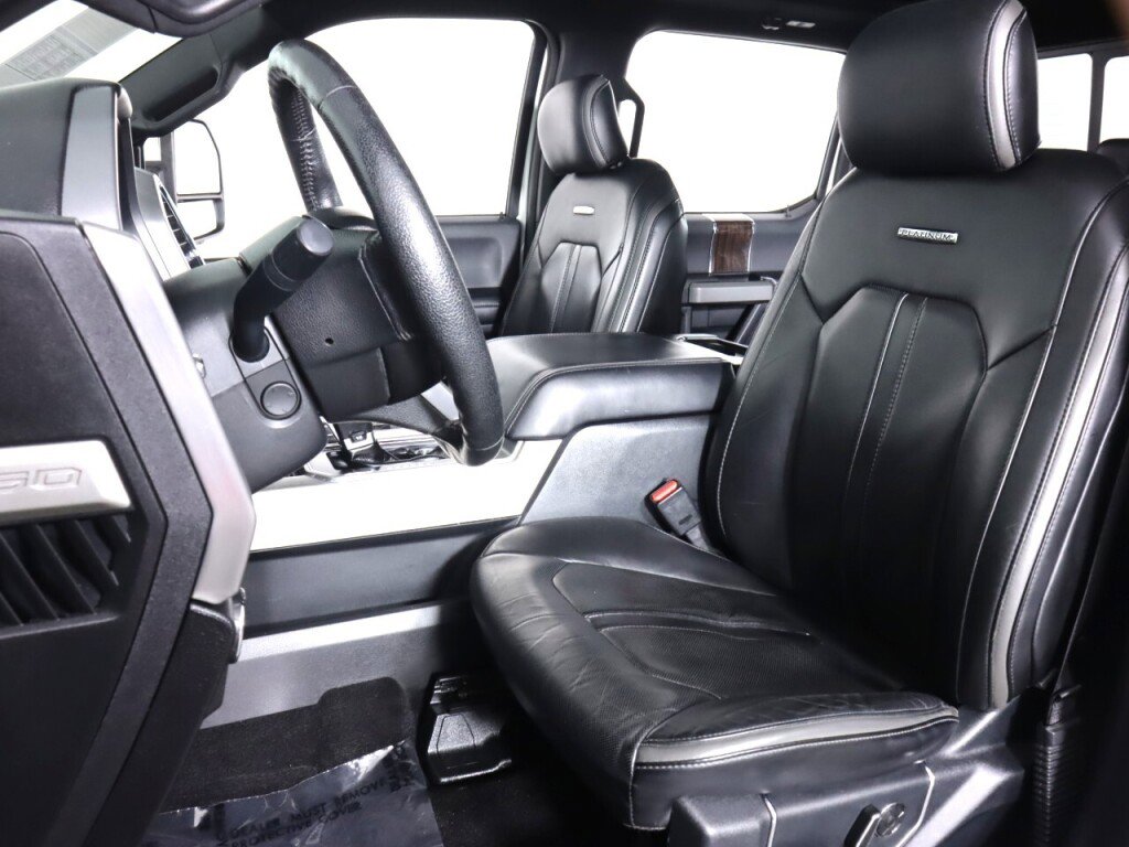 Used 2015 Ford F150 Platinum w/ Equipment Group 701A Luxury image 36