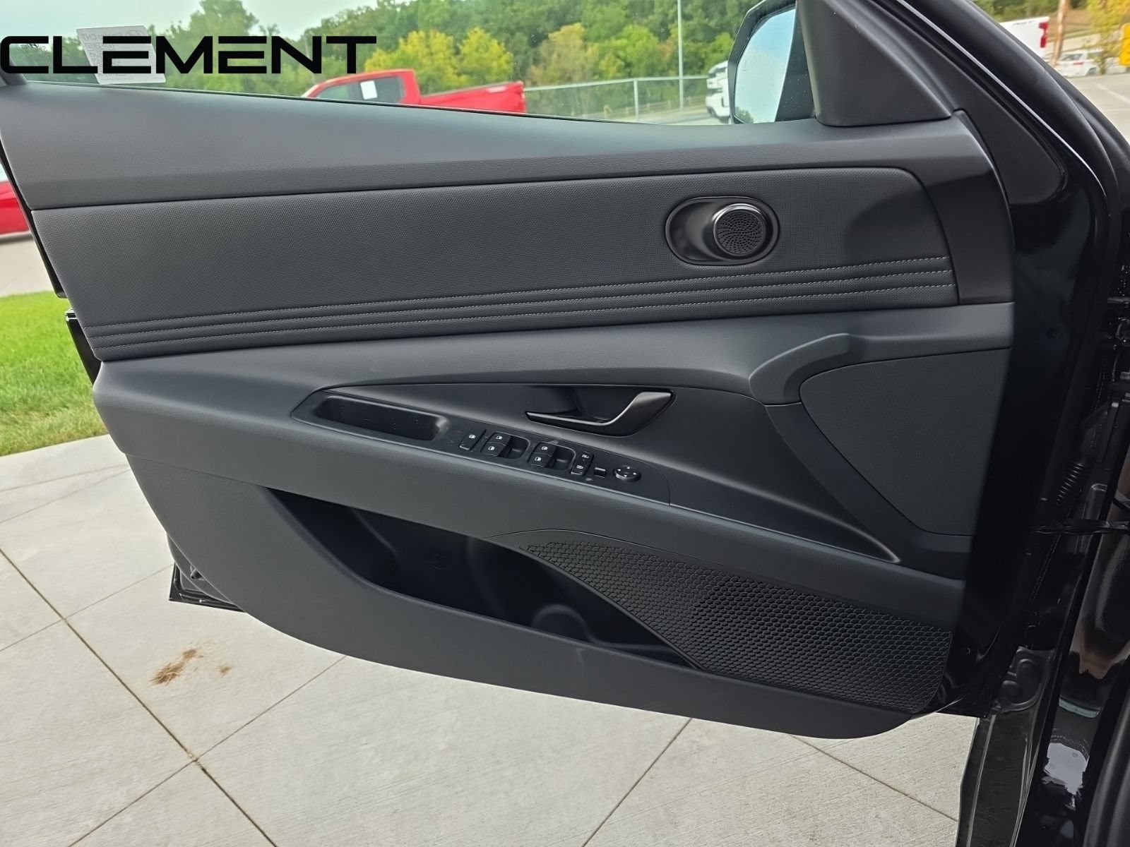 Certified 2025 Hyundai Elantra Sport FWD image 27
