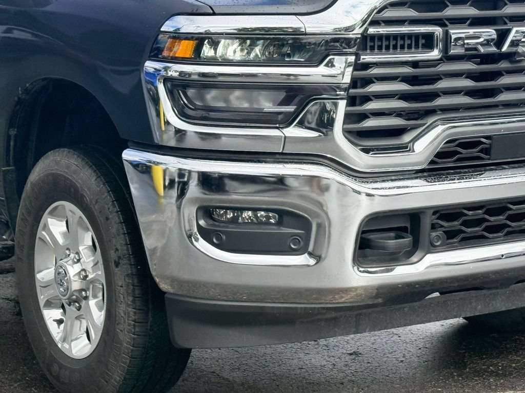 Used 2025 RAM 2500 Big Horn AWD/4WD image 5