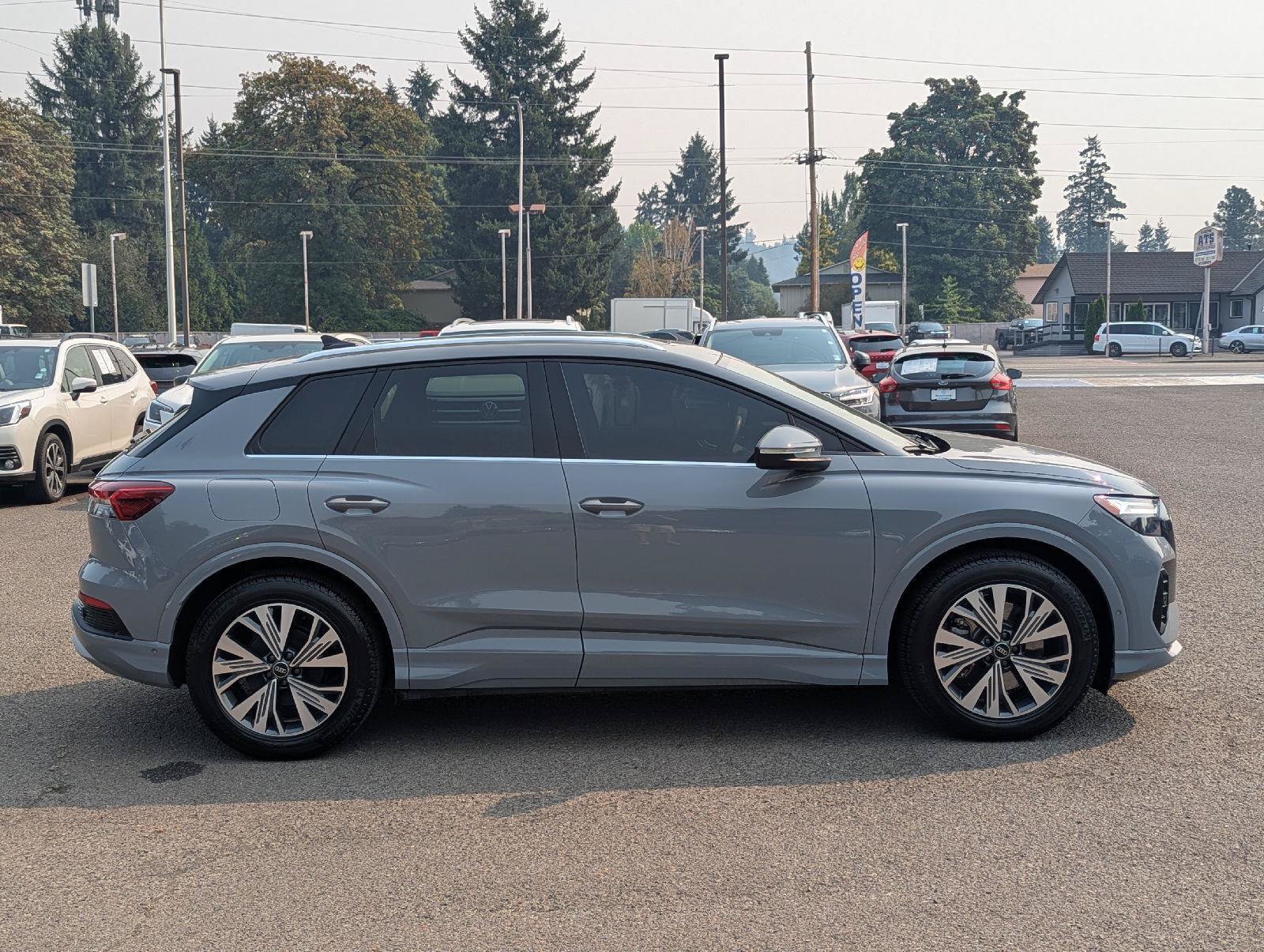Used 2023 Audi Q4 e-tron Premium Plus w/ Premium Plus RWD image 6