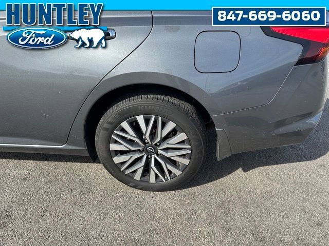 Used 2024 Nissan Altima 2.5 SV AWD/4WD image 6