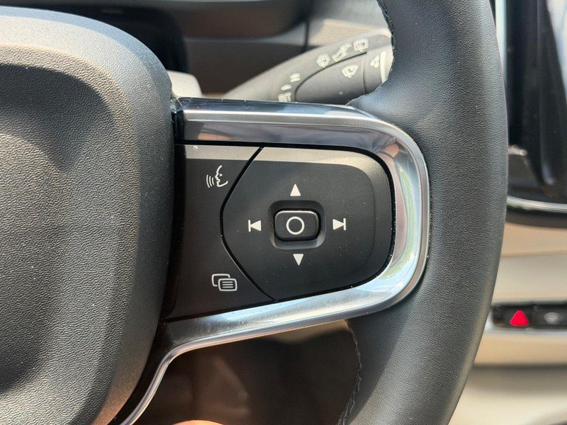 Certified 2026 Volvo XC40 B5 Plus AWD/4WD image 19