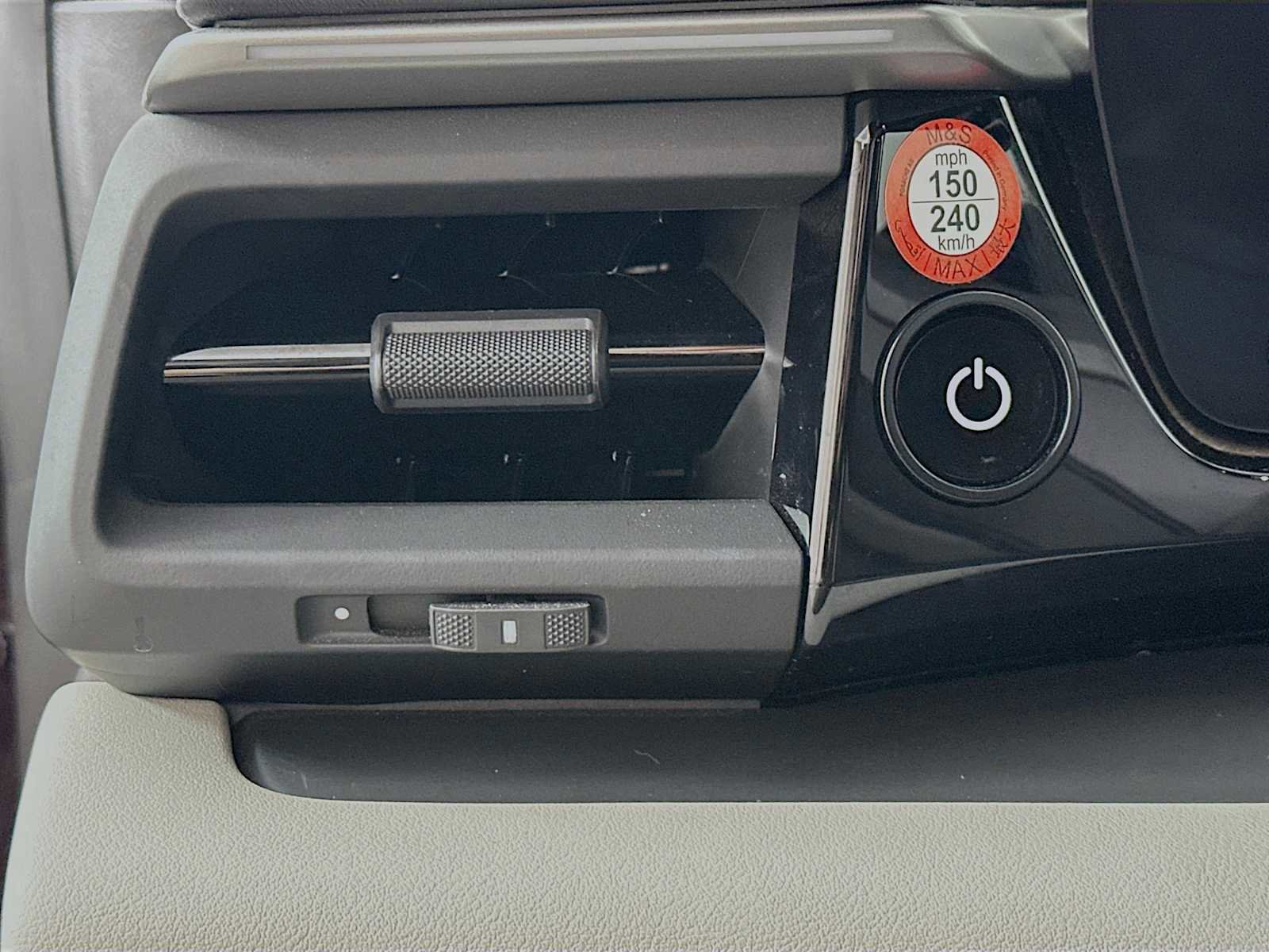 Used 2025 Porsche Macan Electric image 14