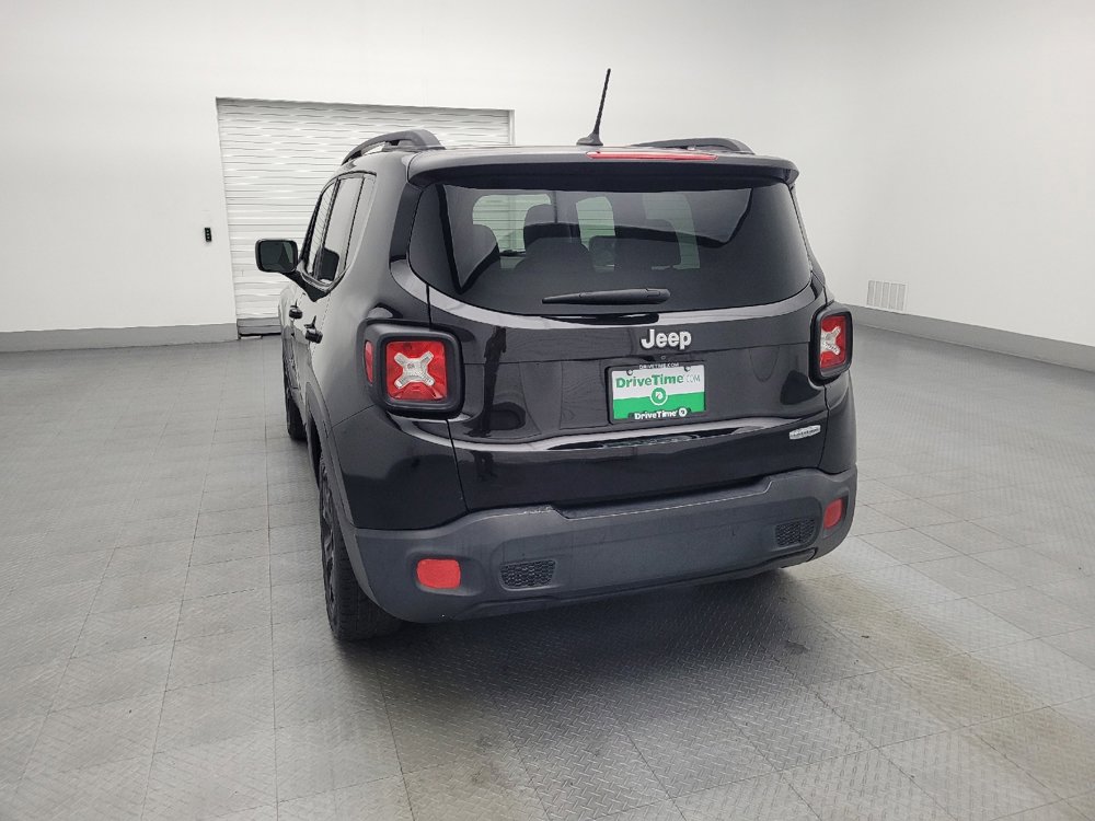 Used 2015 Jeep Renegade Latitude FWD image 6