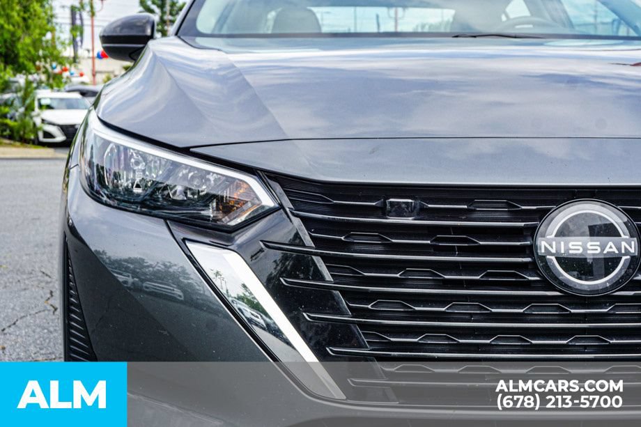 Used 2024 Nissan Sentra SV FWD image 11