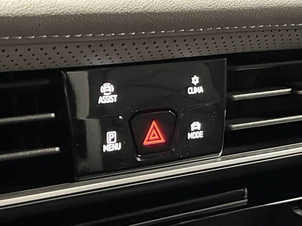 New 2026 Volkswagen Atlas Peak Edition image 11