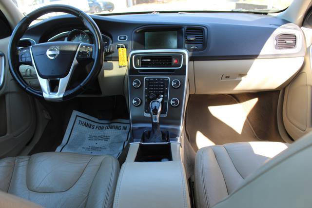 Used 2014 Volvo S60 T5 image 12