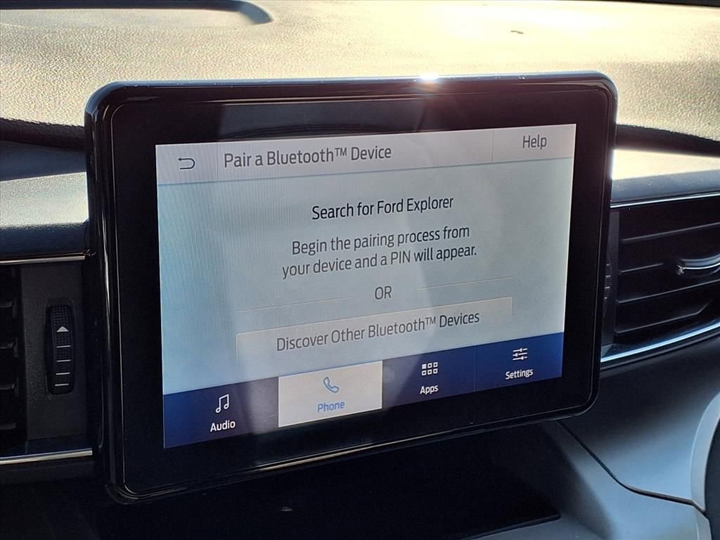 Used 2021 Ford Explorer XLT w/ Equipment Group 202A image 6