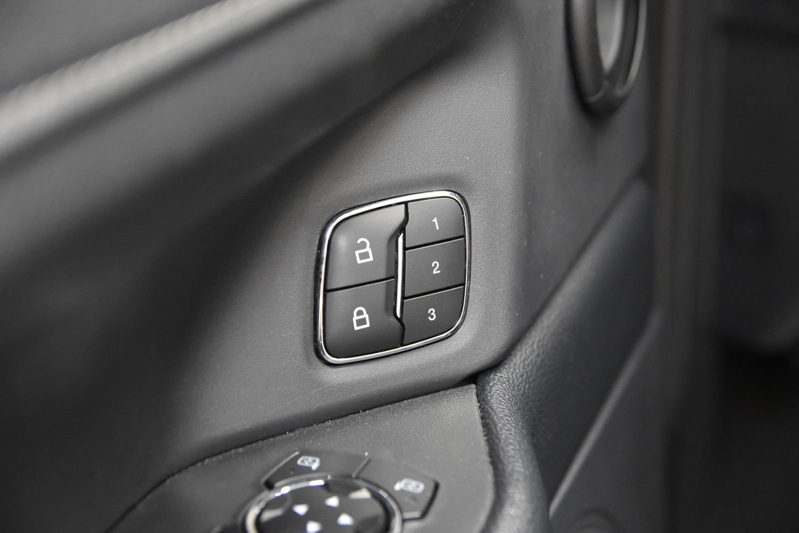 Used 2024 Ford Expedition XLT RWD image 15