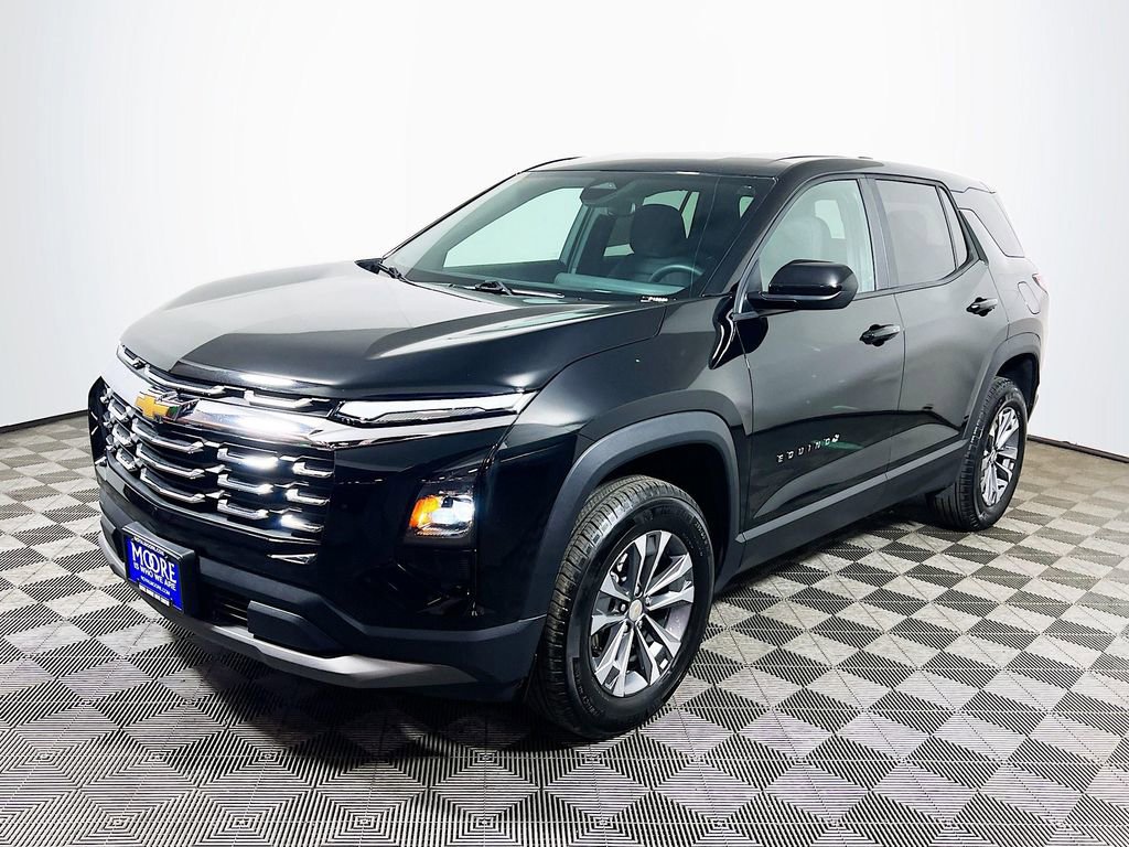 Used 2026 Chevrolet Equinox LT AWD/4WD image 3