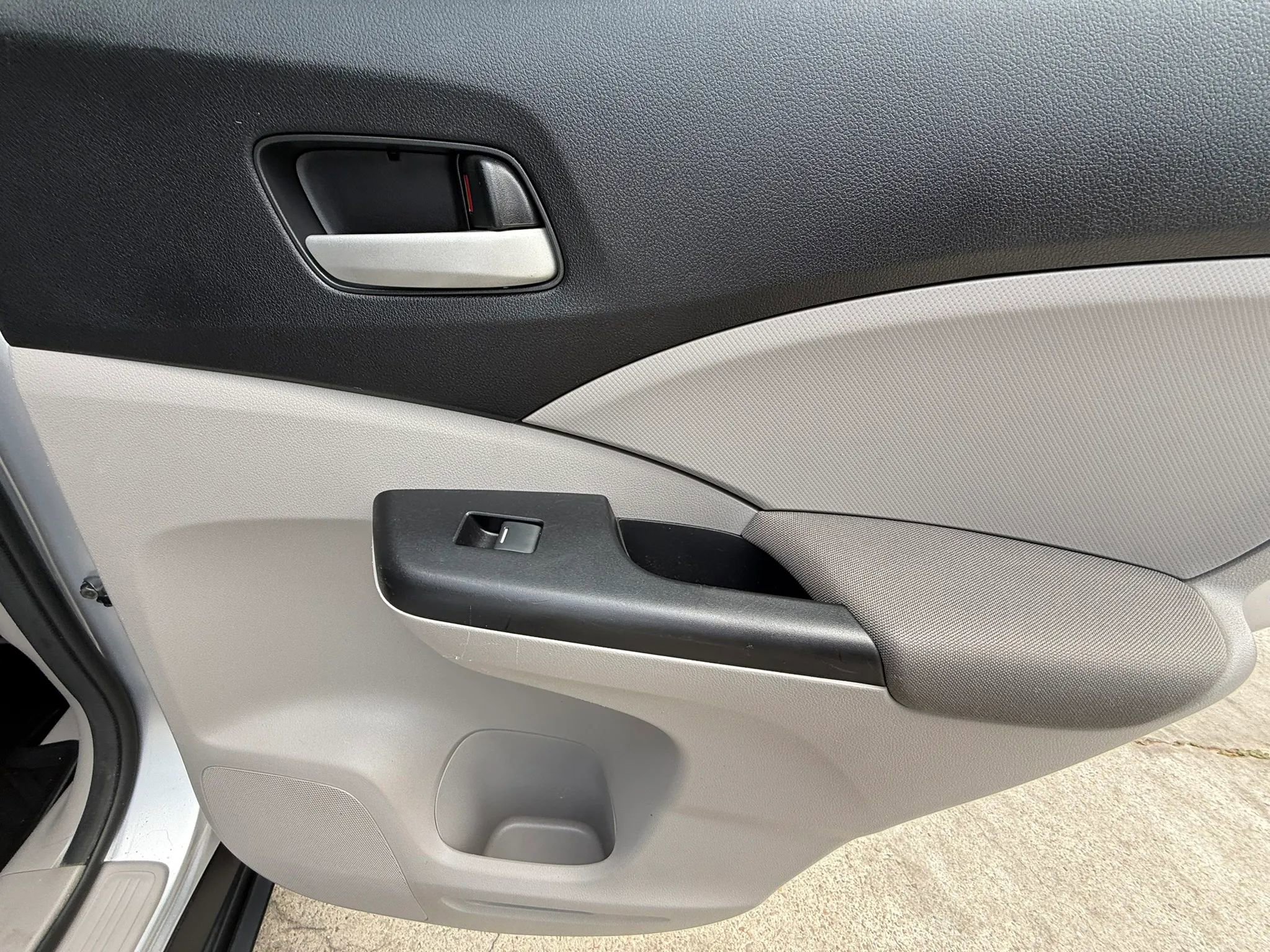 Used 2014 Honda CR-V LX image 21