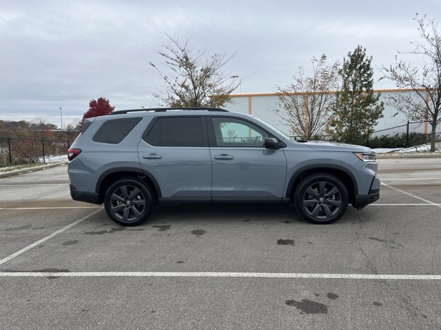 New 2025 Honda Pilot Sport image 10