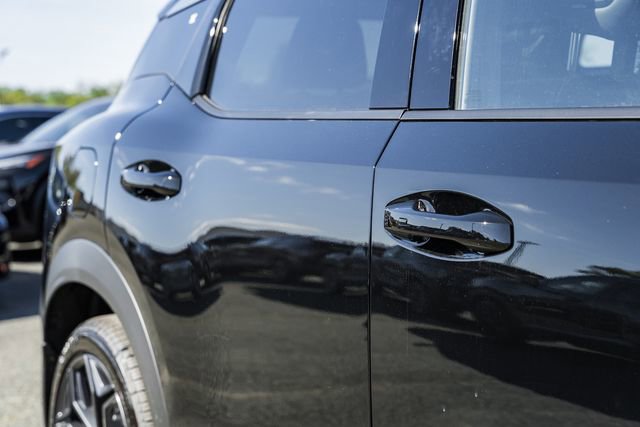 New 2026 Nissan Kicks SR w/ SR Premium Package image 18