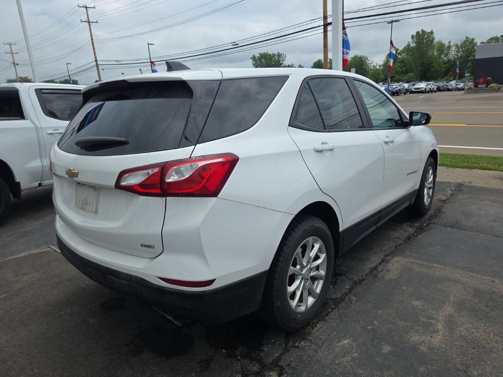Used 2021 Chevrolet Equinox LS w/ LS Convenience Package AWD/4WD image 6