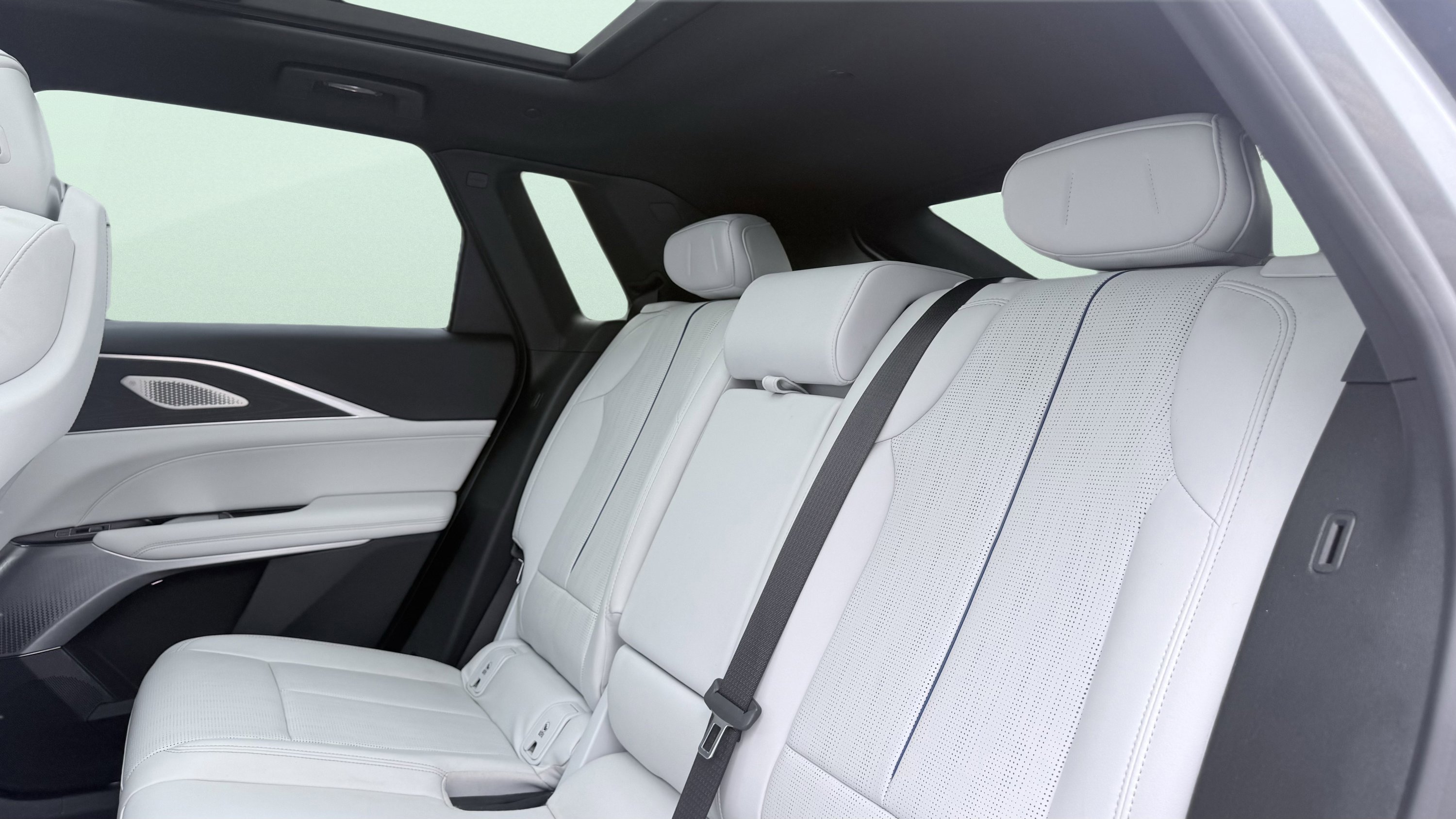 Used 2024 Cadillac Lyriq Luxury image 35