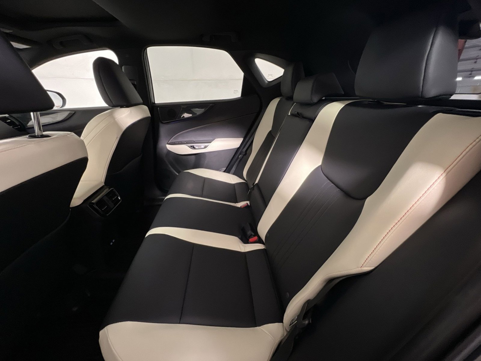 Used 2023 Lexus NX 350 AWD image 24