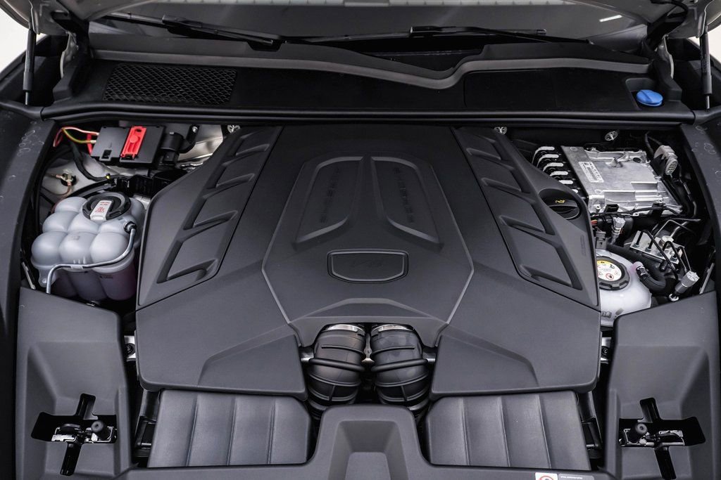 New 2025 Porsche Cayenne Turbo image 29