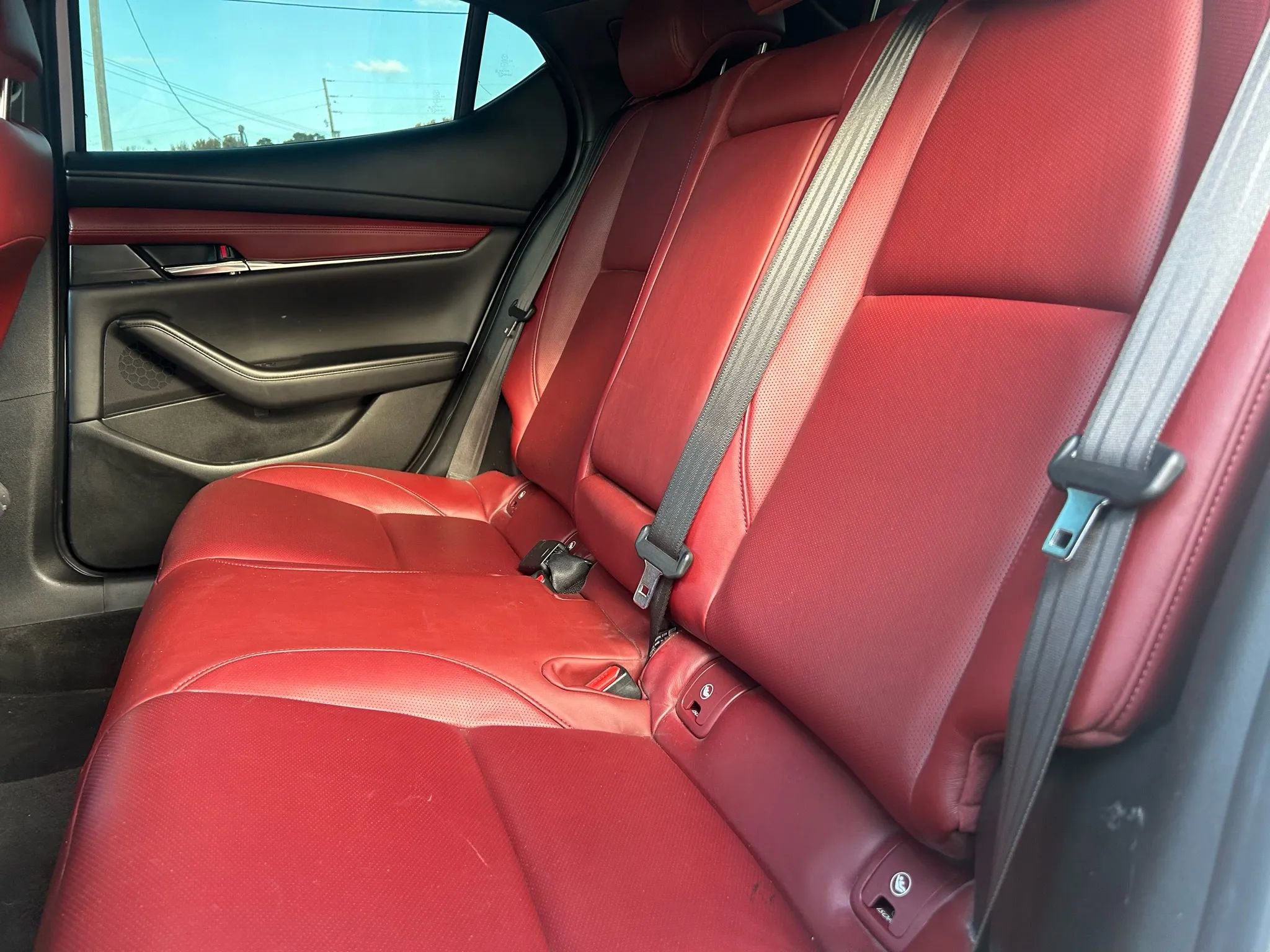 Used 2020 MAZDA MAZDA3 Hatchback w/ Premium Package image 9