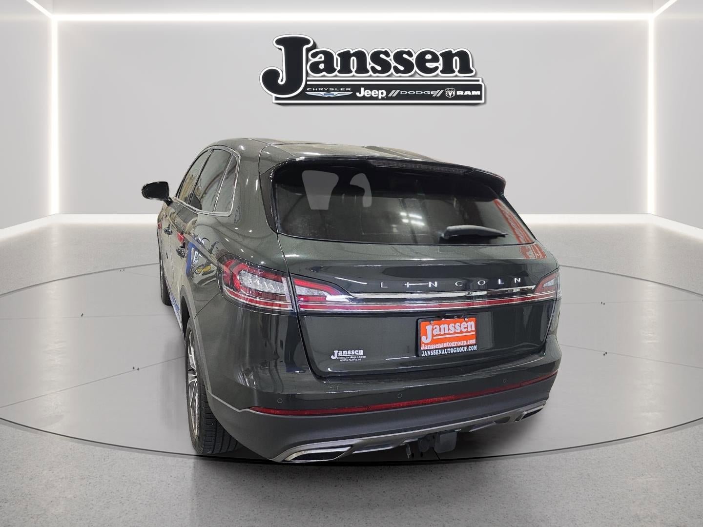 Used 2022 Lincoln Nautilus Reserve w/ Luxury Package AWD/4WD image 4