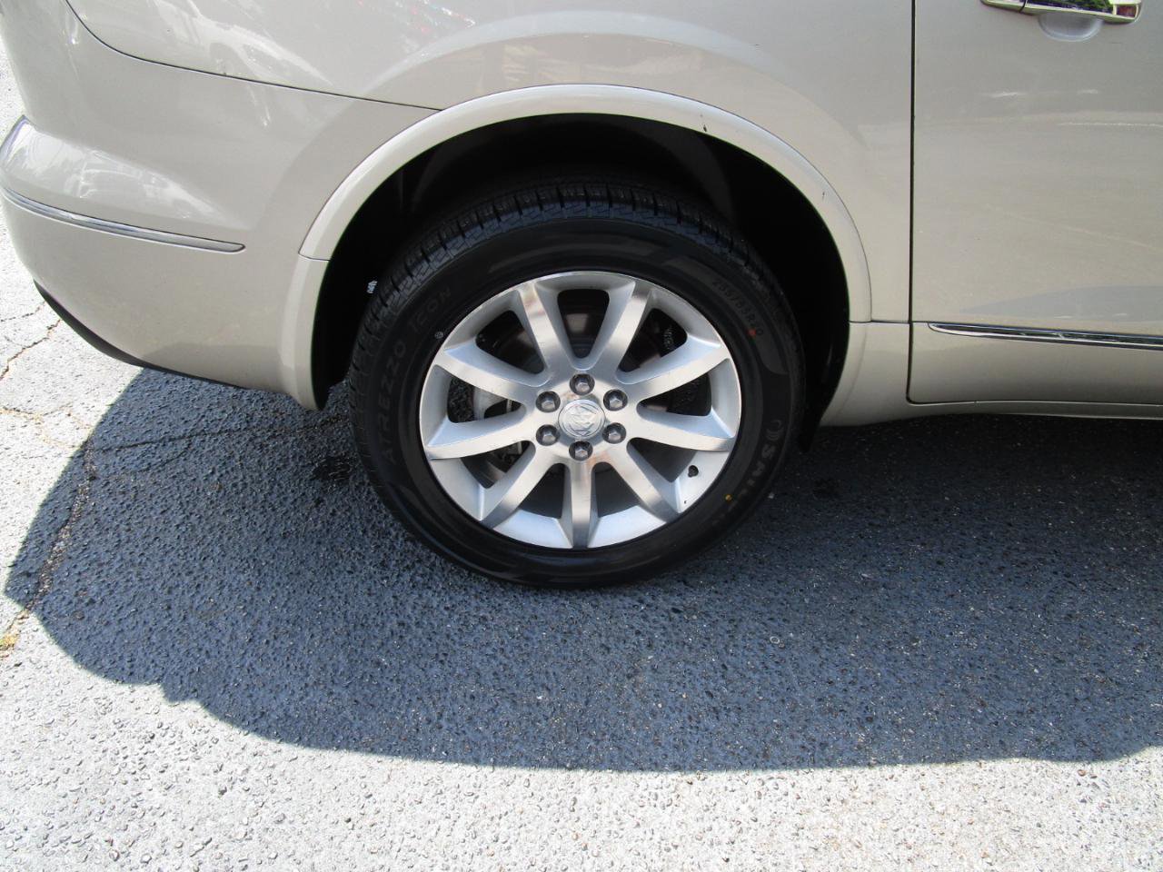 Used 2014 Buick Enclave Premium FWD image 26