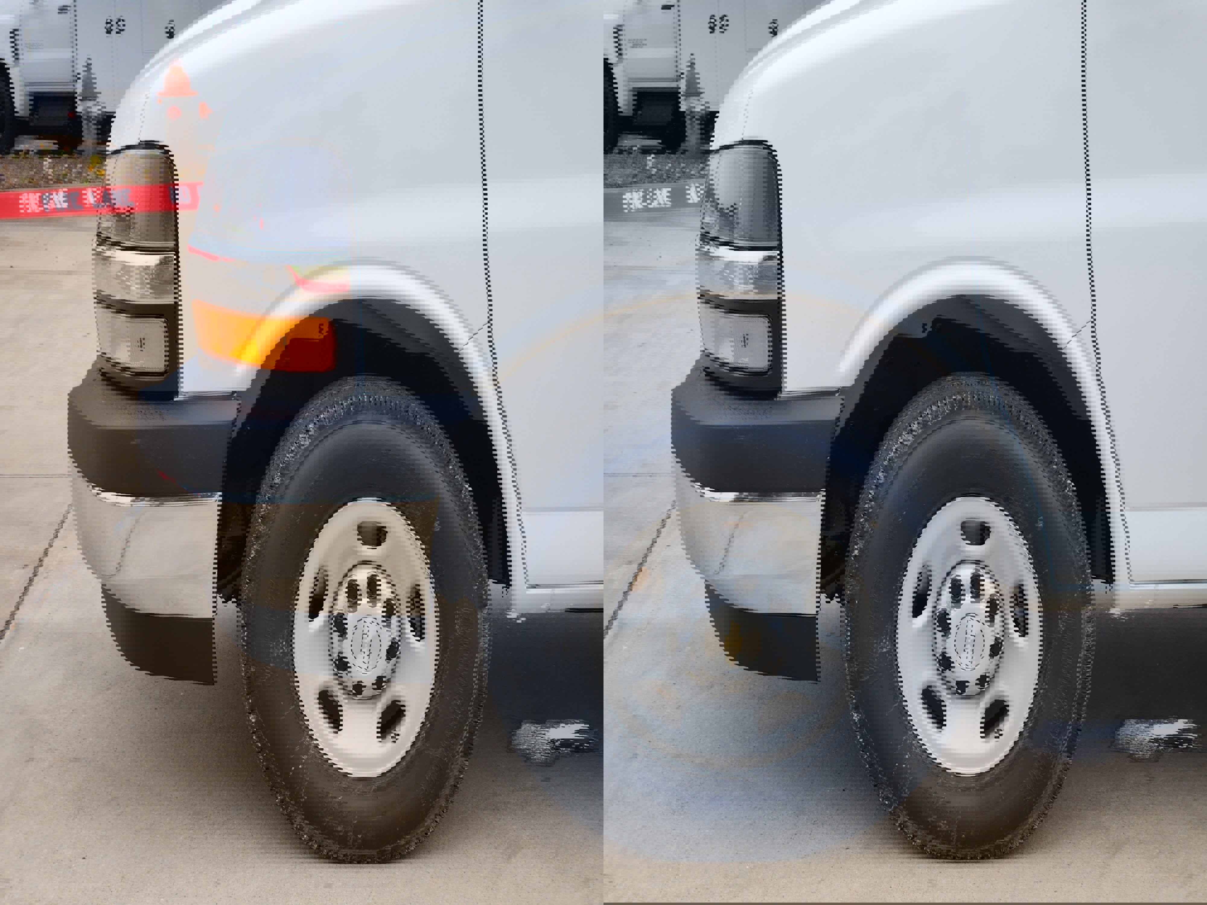 New 2025 Chevrolet Express 3500 LS w/ Chrome Appearance Package image 9