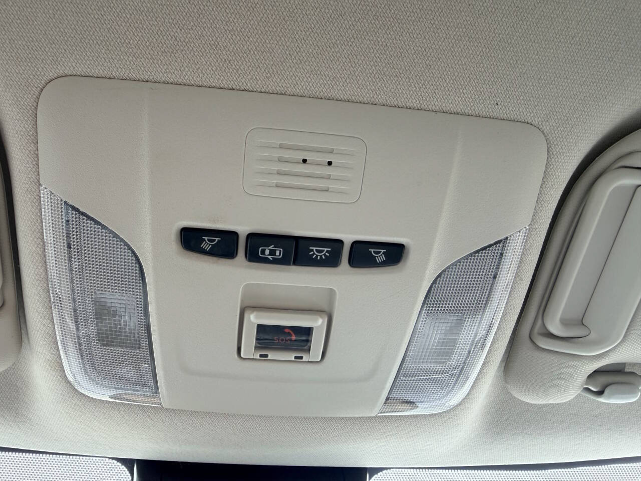 Used 2022 Toyota Corolla LE FWD image 29