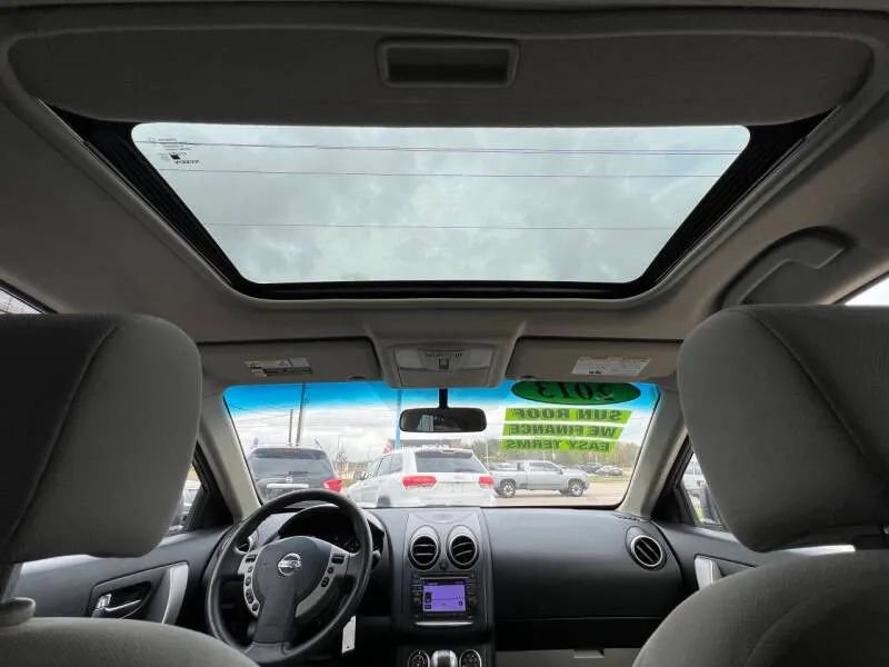 Used 2013 Nissan Rogue SV w/ Premium Pkg image 24