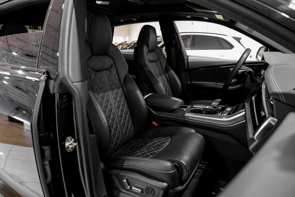 Used 2024 Audi SQ8 Premium Plus w/ Executive Package image 29