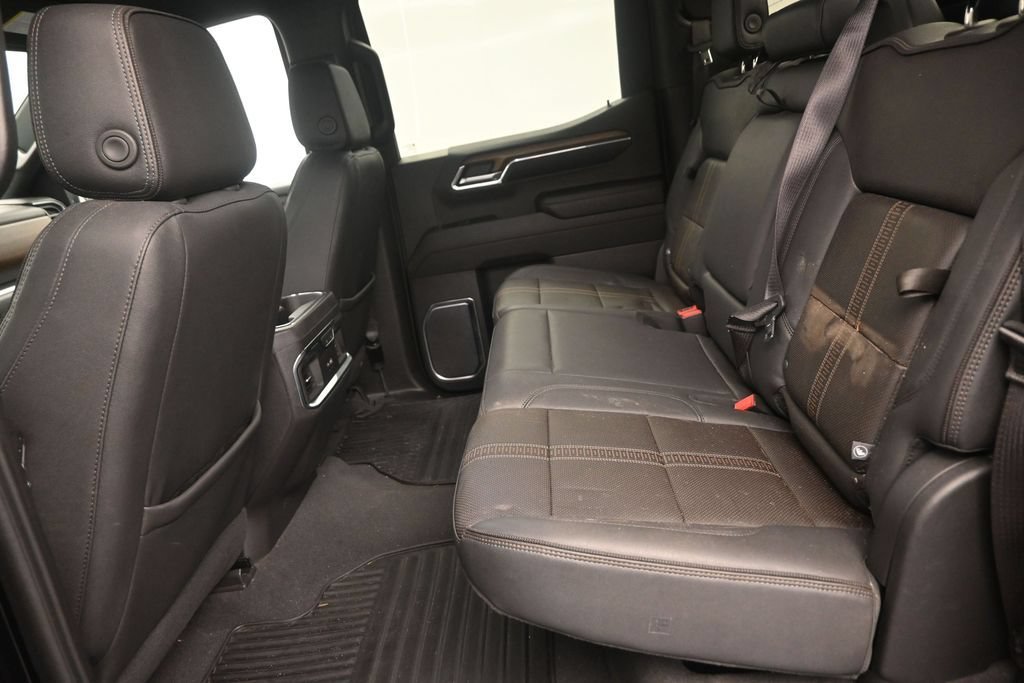 Used 2023 Chevrolet Silverado 1500 High Country w/ Technology Package RWD image 14