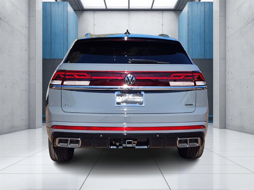 Used 2024 Volkswagen Atlas Cross Sport SEL R-Line image 29