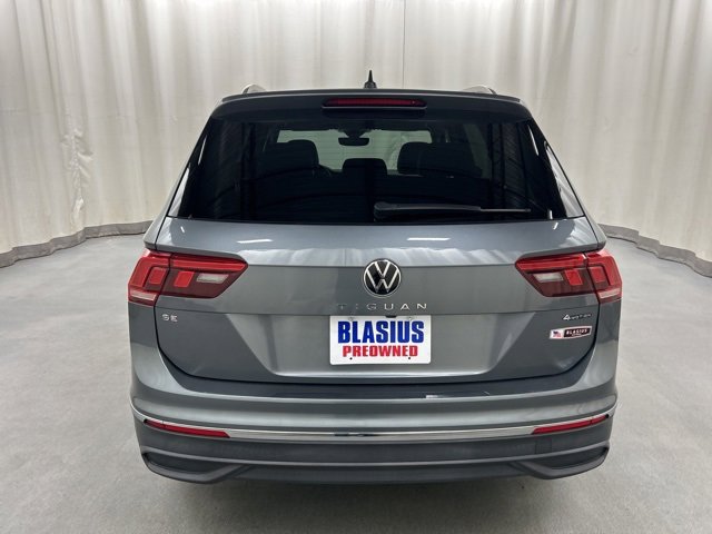 Used 2022 Volkswagen Tiguan SE w/ Panoramic Sunroof Package image 5