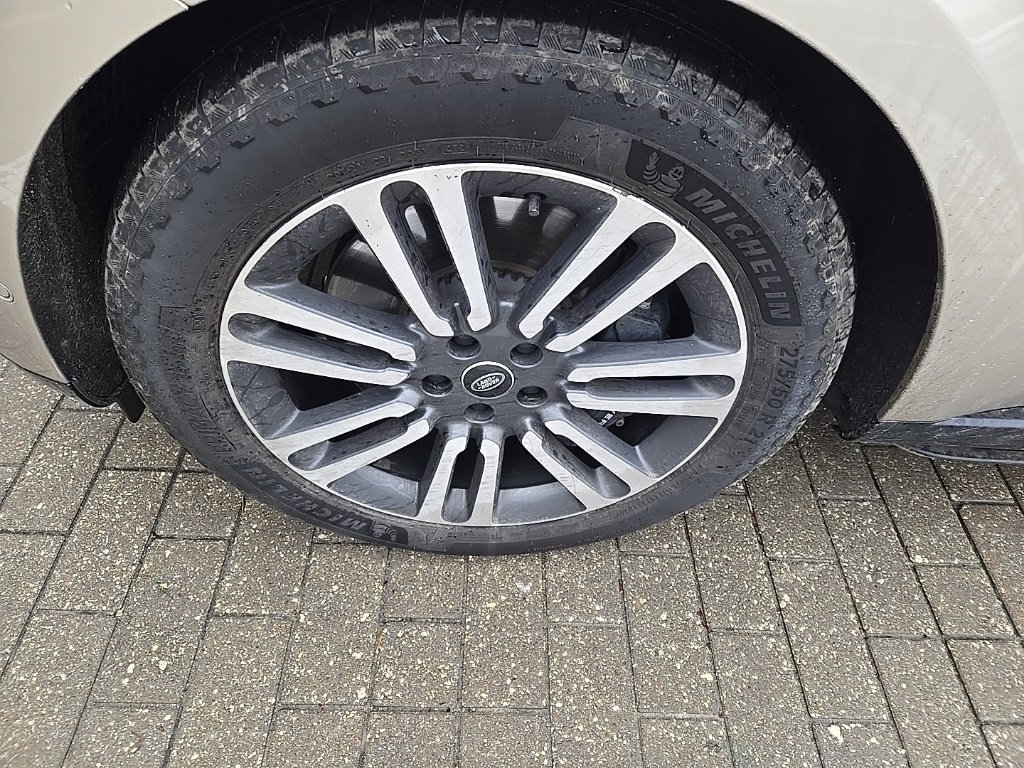 Used 2023 Land Rover Range Rover SE image 10