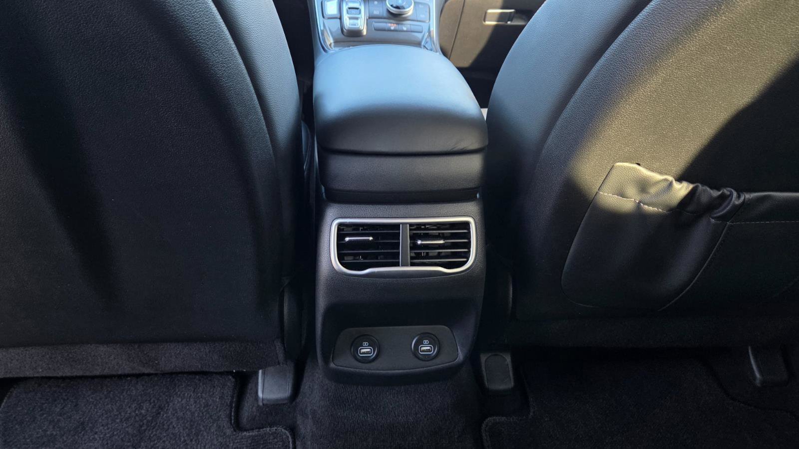 Used 2023 Hyundai Santa Fe SEL w/ Premium Package image 40