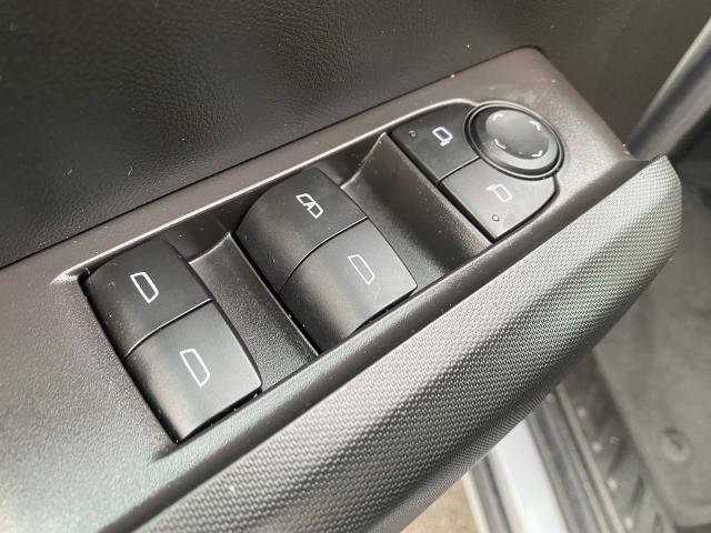 Used 2025 Chevrolet Colorado Trail Boss image 13