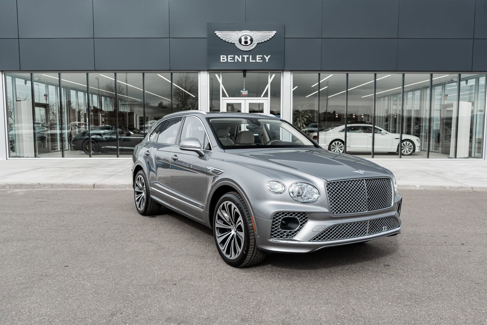 Certified 2022 Bentley Bentayga image 18