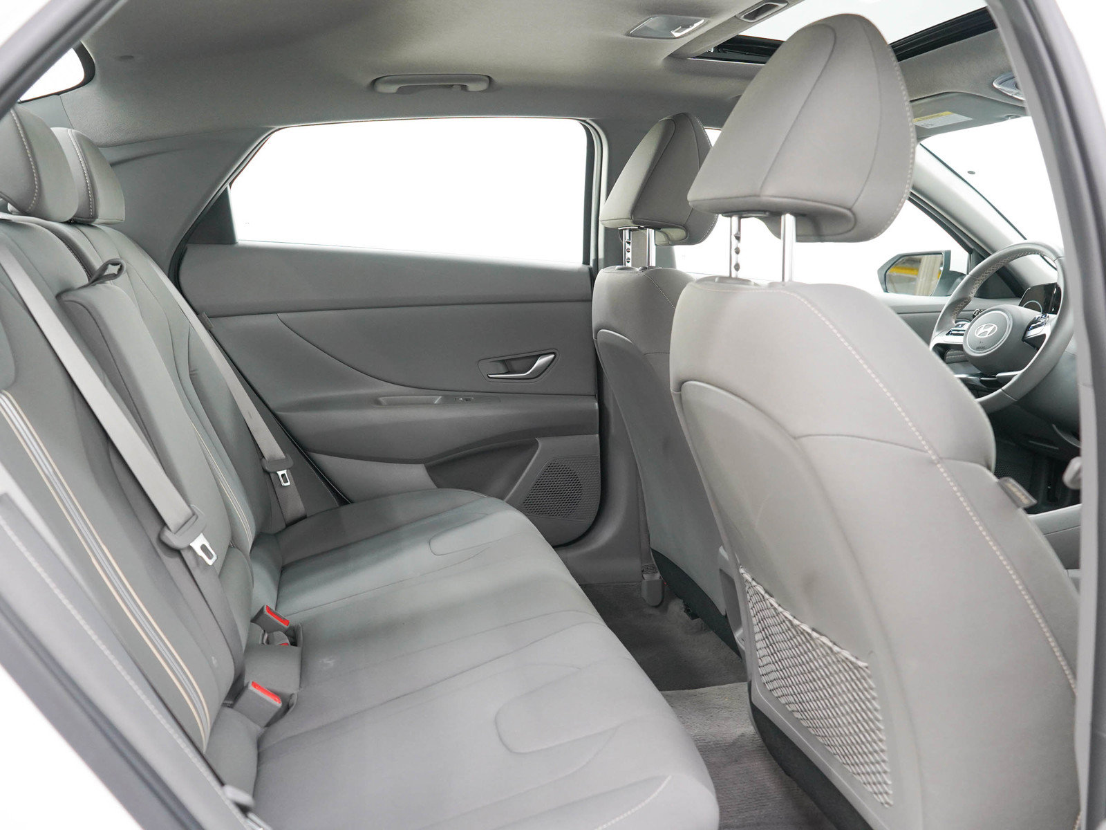 Used 2025 Hyundai Elantra SEL FWD image 12