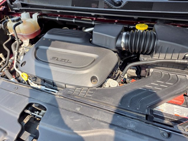 Used 2023 Chrysler Voyager LX FWD image 21