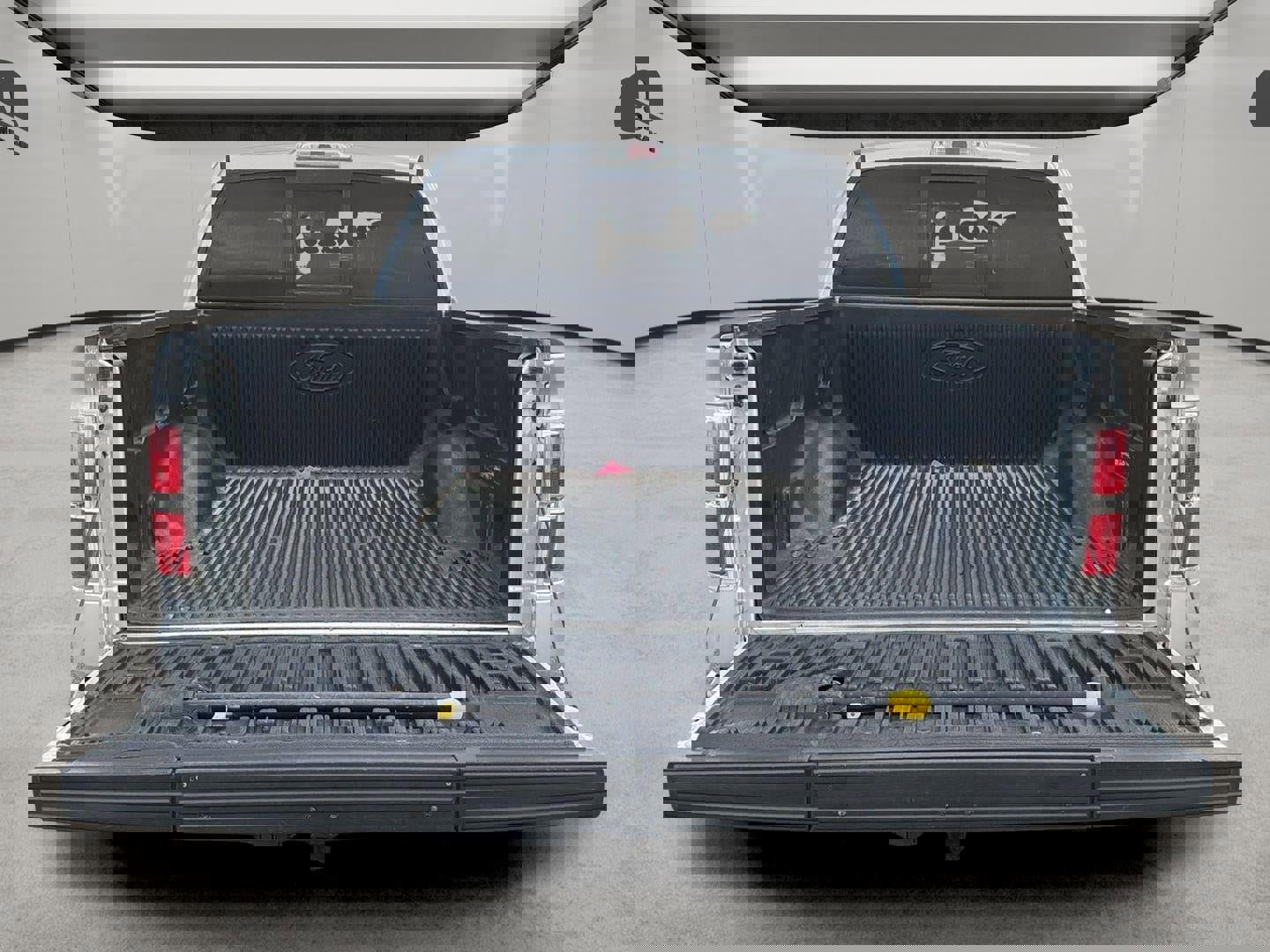 Used 2014 Ford F150 Platinum image 9