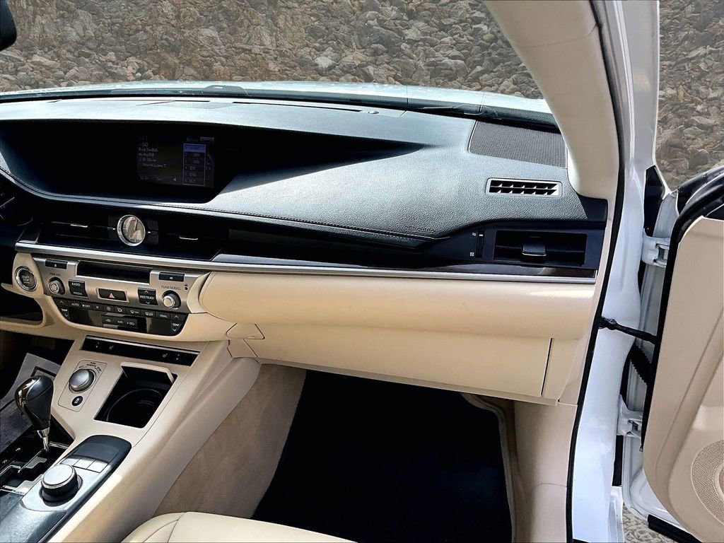 Used 2013 Lexus ES 350 w/ Premium Pkg image 14