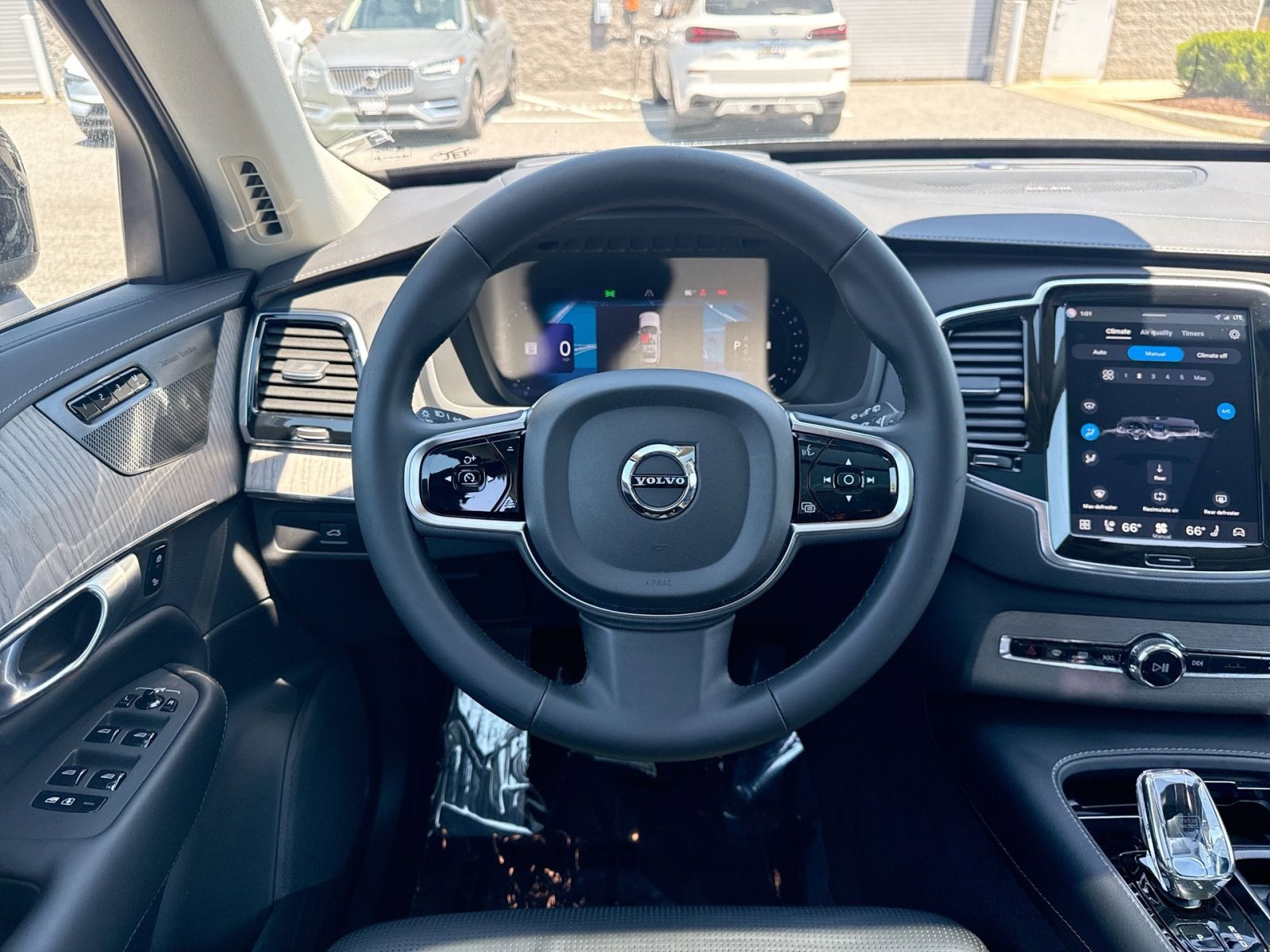 Certified 2024 Volvo XC90 B6 Ultimate AWD/4WD image 16