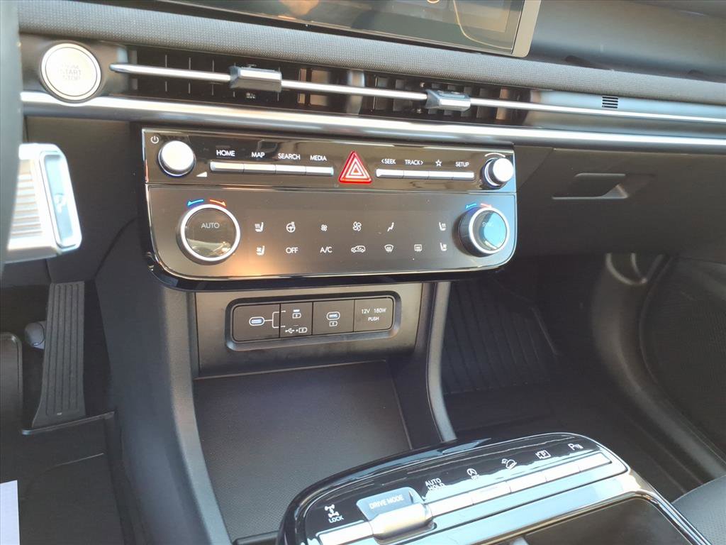 Used 2025 Hyundai Tucson Limited image 19