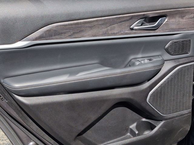 Used 2022 Jeep Grand Cherokee L Limited image 25