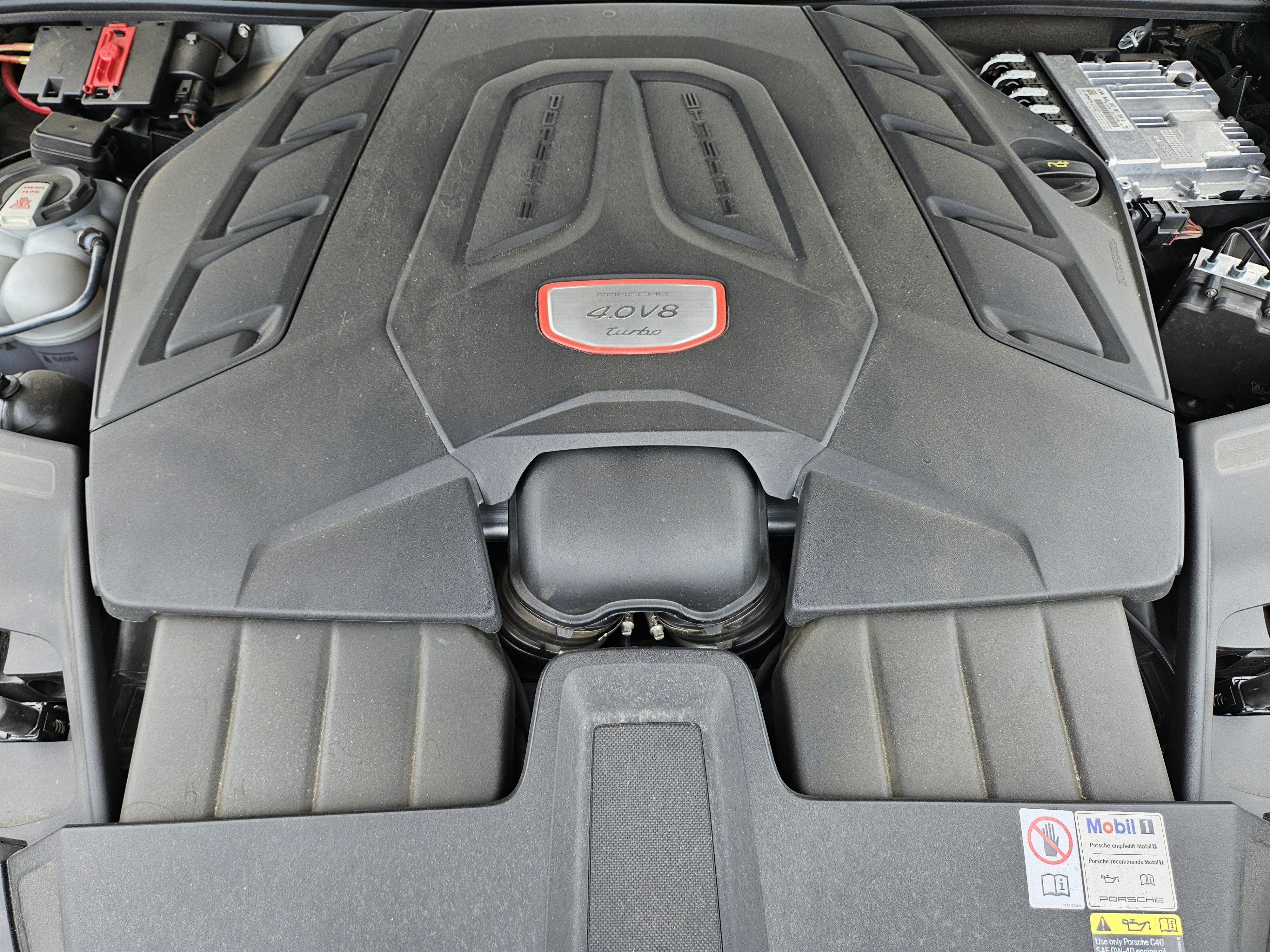 Certified 2023 Porsche Cayenne Turbo AWD/4WD image 30