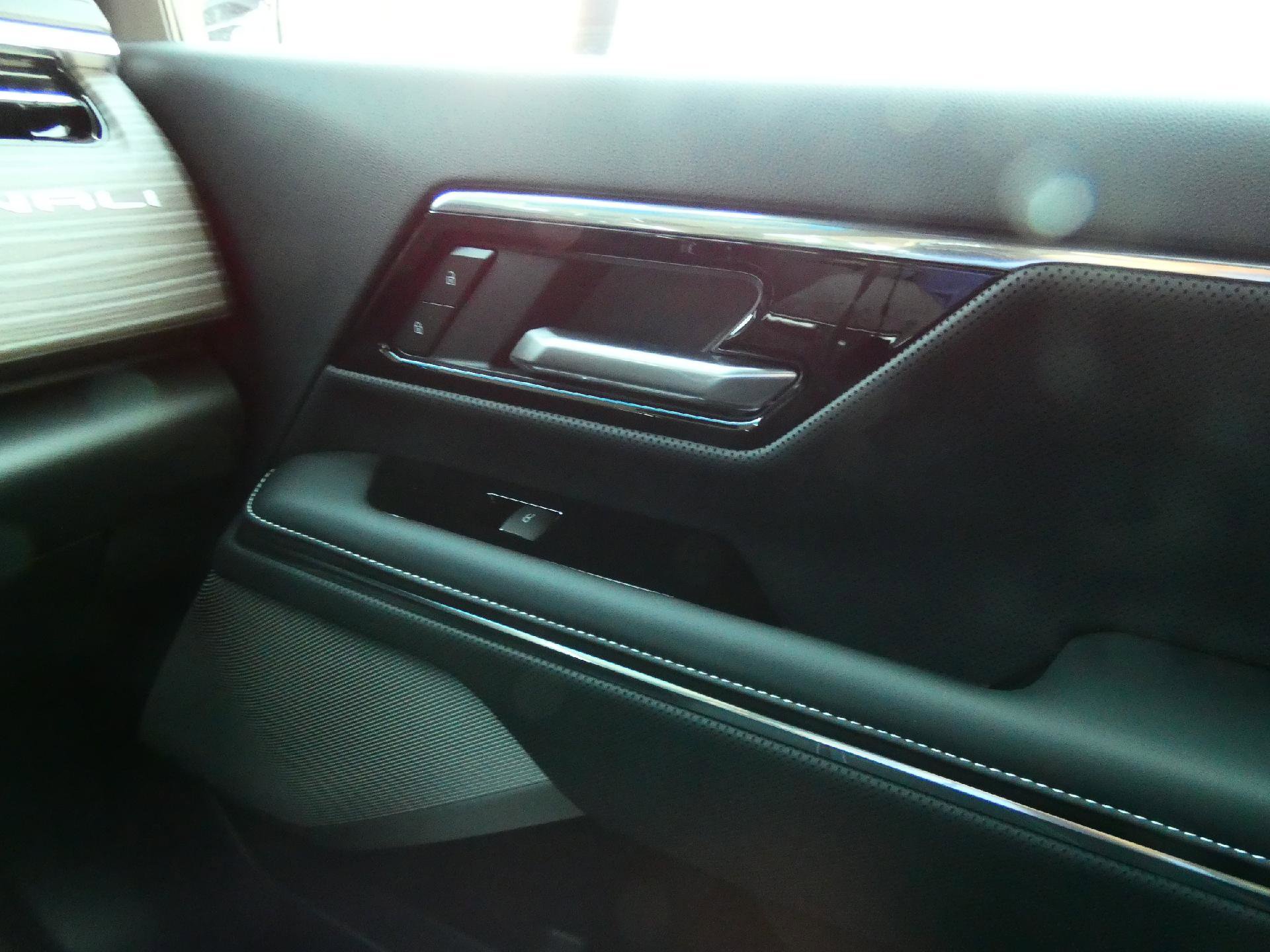 New 2025 GMC Sierra EV Denali image 25