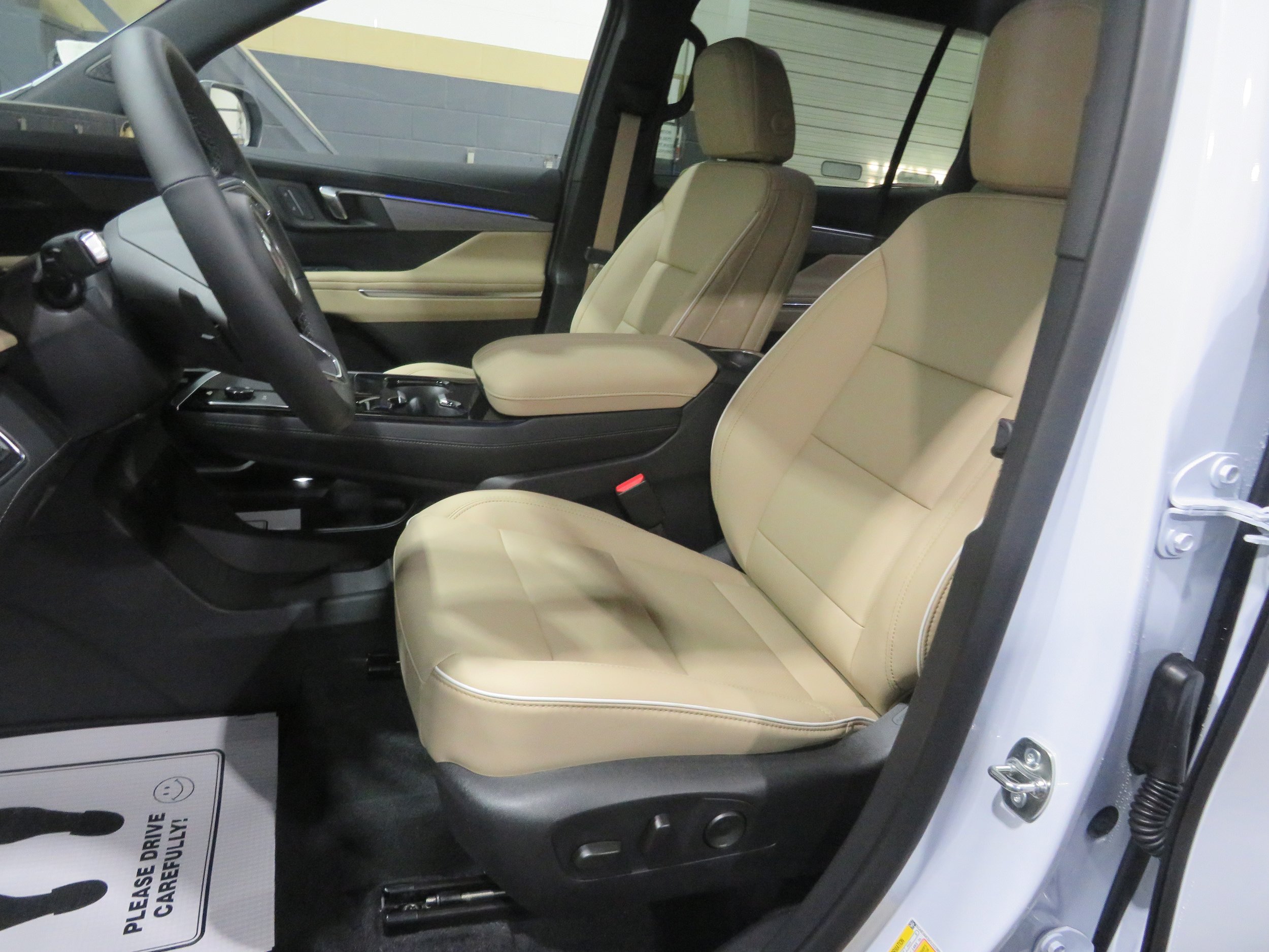 New 2027 Buick Enclave Preferred w/ Power Package AWD/4WD image 14