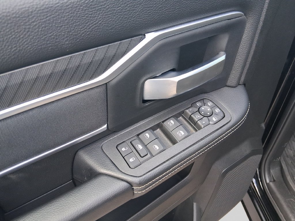 New 2026 RAM 2500 Big Horn AWD/4WD image 9